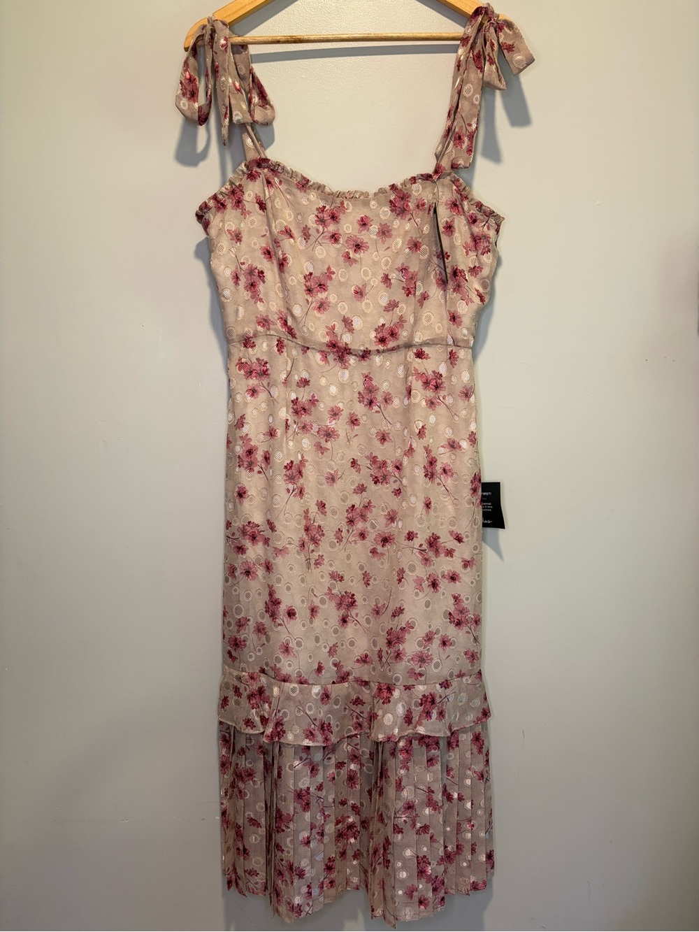 NWT Lulu's Dusty Blush Floral Tie-Strap Midi Dress